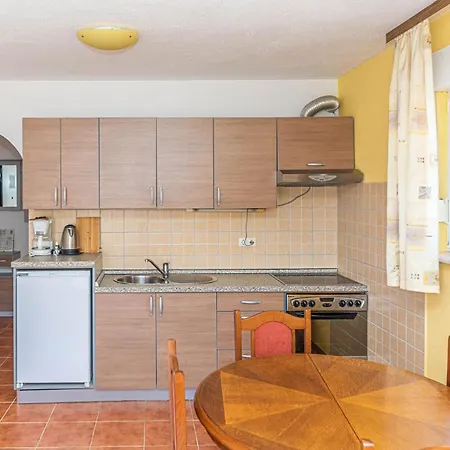 Apartman 1 Bedroom In Okrug Gornji Trogir