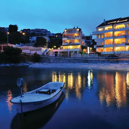 Appartement Awesome In Okrug Gornji *