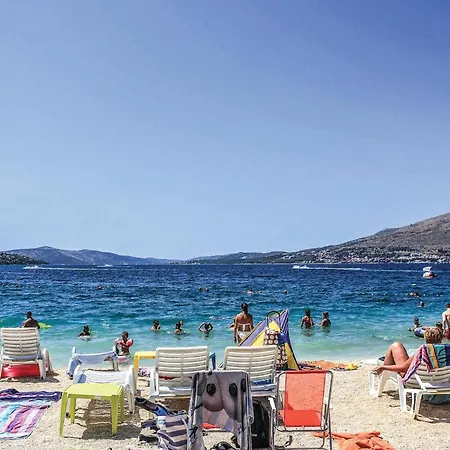 Awesome In Okrug Gornji Trogir